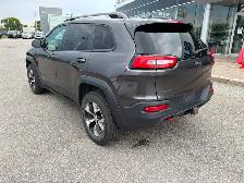 2016 Jeep Cherokee Trailhawk / 4x4 / Sièges chauffants Caméra de - Photo 7