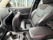 2016 Jeep Cherokee Trailhawk / 4x4 / Sièges chauffants Caméra de - Photo 15