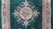 WONDERFUL 46"X 72" HANDMADE FLOWER MOTIF WOOL RUG