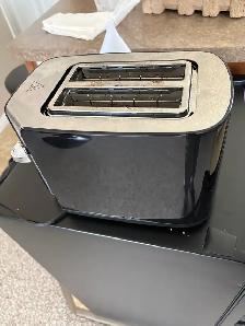 Oster 2-Slice Toaster - Photo 3