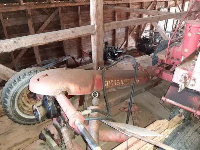antiquité : machine agricole
