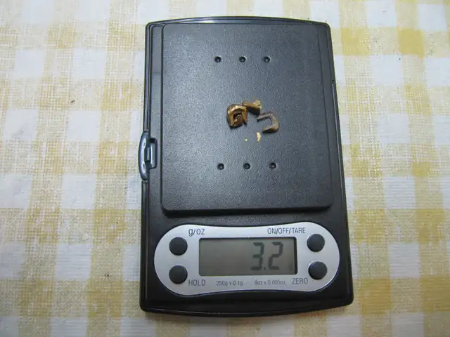 18 Karat Gold Dental Scrap 3.2 Grams