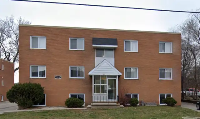 2 Bedroom Apt $1,740/m   Hydro avail Sep 1