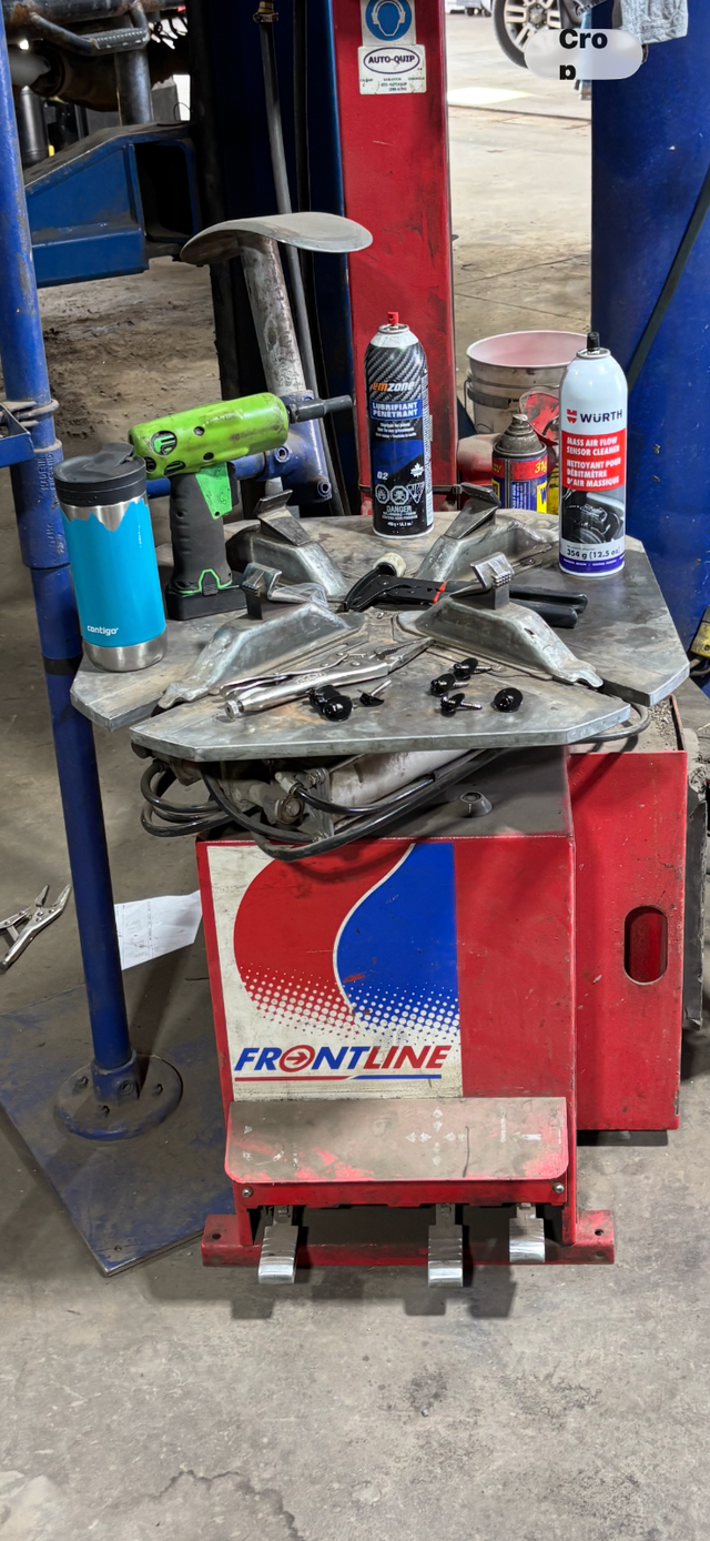 TIRE CHANGER