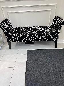 accent ottoman - Photo 2