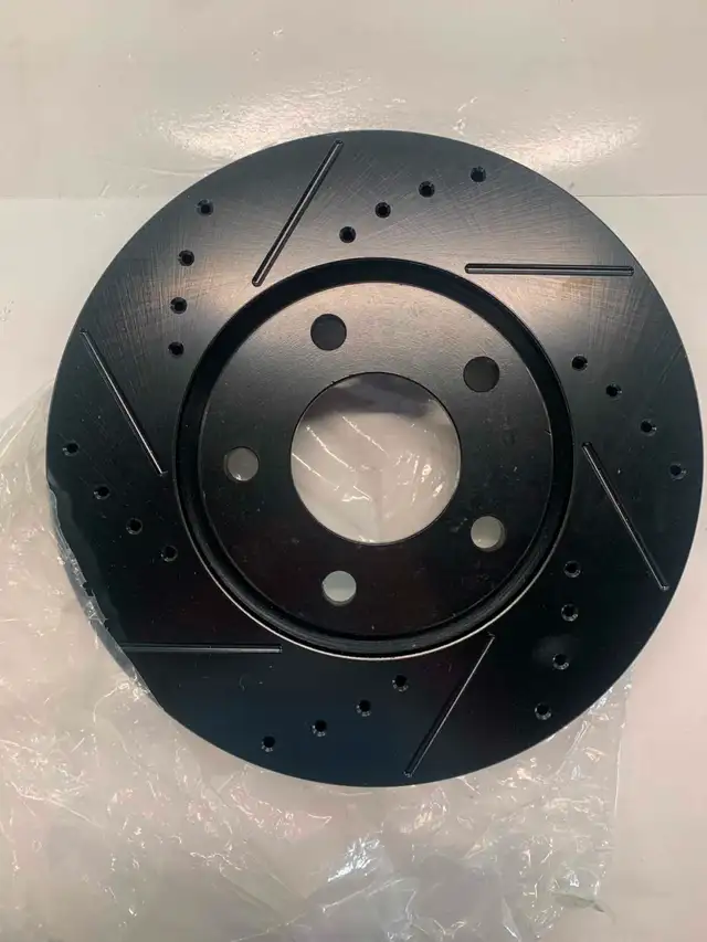 black brake rotor C5  Salvage to Tote cm95845