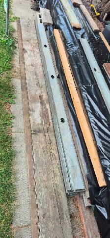Metal Studding. 5/8' x 8'. 8units available. $7.50 each. - Photo 2