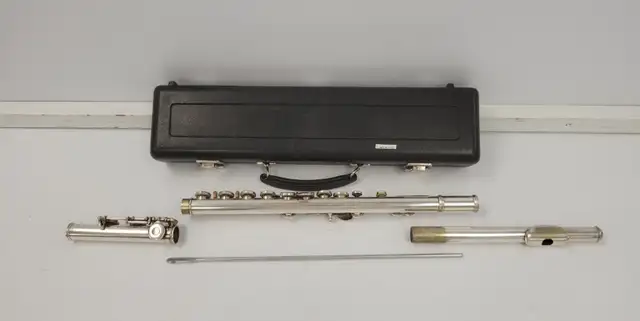 (B670) Armstrong Flute