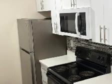 1 bedroom one bath fully renovated Westmount area - Photo 2