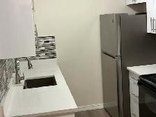 1 bedroom one bath fully renovated Westmount area - Photo 3