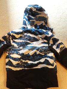 Kids North Face Winter Coats (size 14 boys/ size 8 girls) - Photo 3
