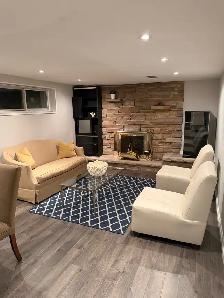Lovely2 bedrooms furnished walk out in the house