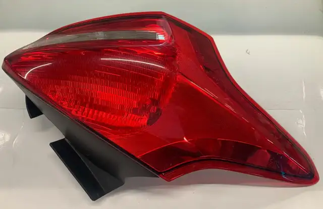 2018 FORD FOCUS ST TURBO LEFT DRIVERS TAIL LIGHT REAR