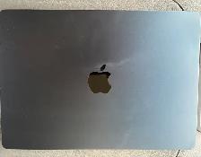 MacBook Air M2 13-inch