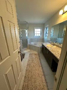 4 Bed   Den and 3.5 Bathrooms - Photo 11