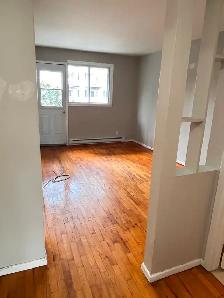 4 ½ - Beau, Propre, Stationnement, Près Métro Honoré-Beaugrand - Photo 10