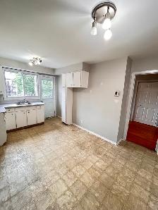 4 ½ - Beau, Propre, Stationnement, Près Métro Honoré-Beaugrand - Photo 18