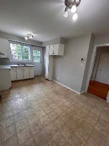4 ½ - Beau, Propre, Stationnement, Près Métro Honoré-Beaugrand - Photo 19