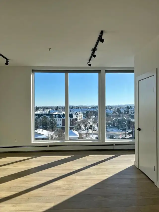 Lease Takeover – 1 Bed   Den | 2 Full Bathrooms | Marda Loop