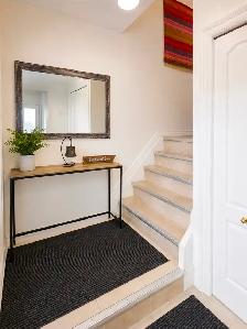 À louer / For Rent: 3BR Bright top Floor – Haute-Plaine