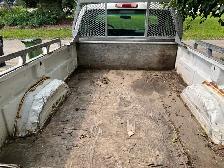 2006 Silverado 2500HD, 6 Liter Gas, Auto,, 404,00 KM Price $1875 - Photo 5