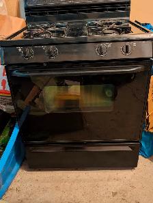 Magic Chef 4 Burner Gas Stove Range Black Works great! - Photo 2