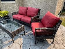 Patio Furniture - Wicker with Red cushions - Photo 2