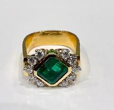 18karat Custom Natural Emerald Ring - Photo 2