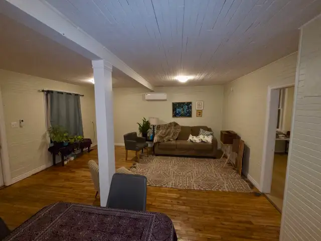 1 Bedroom   Den | 1 Bathroom