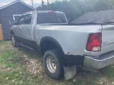 2011  Dodge Duelly diesel fully loaded - Photo 2