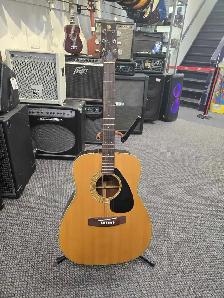 Yamaha FG-160 Acoustic Guitar - Photo 2