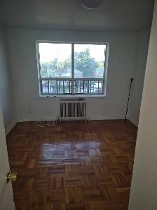 Full one Bedroom Apartment, Large Balcony - Photo 7