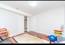 2 bedroom Basement available from 1st Sep @ Hurontario & William - Photo 7