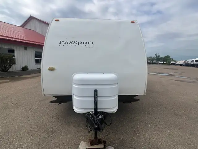 2007 Keystone Passport 280BH, SPACIOUS BUNK MODEL