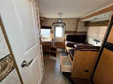 2008 OKANAGAN 811SL TRUCK CAMPER, SOLAR, GENERATOR, INVERTER - Photo 28