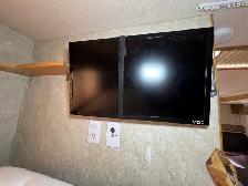 2008 OKANAGAN 811SL TRUCK CAMPER, SOLAR, GENERATOR, INVERTER - Photo 32