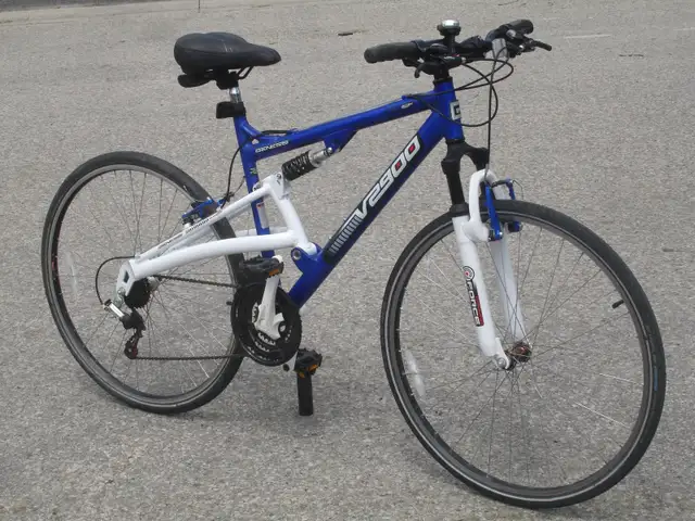 HYBRID 29' GENESIS V2900 SERIES 21 SPD   DUAL SUSPENSION RACER!