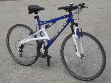 HYBRID 29' GENESIS V2900 SERIES 21 SPD   DUAL SUSPENSION RACER!