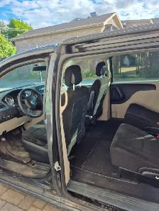 Dodge Grand Caravan 2012 en bonne condition - Photo 6