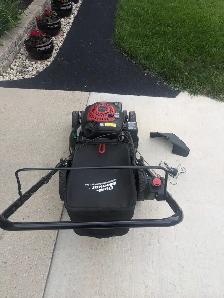 Craftsman 21-inch gas powered lawn mower - Photo 2