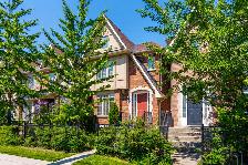 Freehold Townhome In Churchill Meadows!