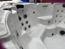 Door Crasher Sale! New 8 Seater Spa - 56 Jets - Free Delivery NA - Photo 5