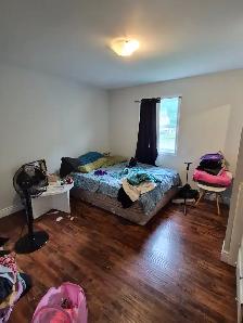 3 Bedroom Apartment - Photo 10