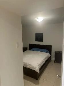 Fully Furnished Private Bedroom - Photo 2