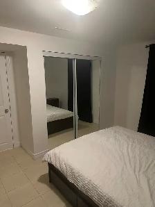 Fully Furnished Private Bedroom - Photo 5