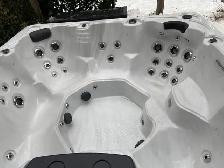 Door Crasher Sale! New 8 Seater Spa - 56 Jets - Free Delivery NM - Photo 4