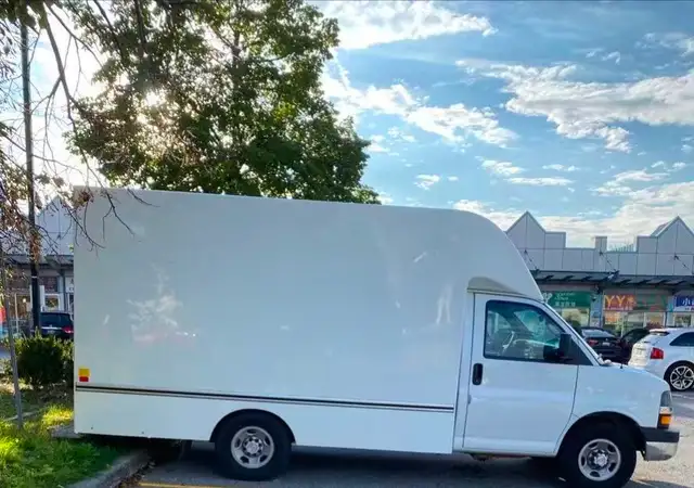 2019 Chevrolet Express G3500 Cutaway Box Truck.