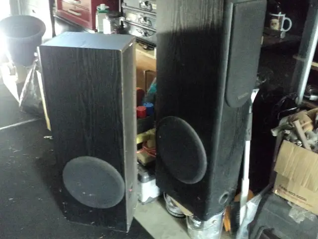 KENWOOD SPEAKERS Lowered from $100 to  $60 bucks! CALLS ONLY!