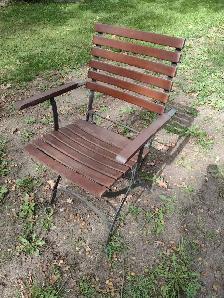 Folding wood and metal patio chair