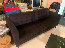 Black couch - Photo 2